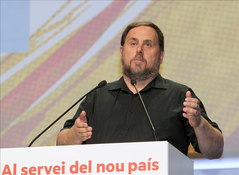 Tertulia: "Esquerra no debería pasarse poniendo precio a la investidura" Tertulia: "Esquerra no debería pasarse poniendo precio a la investidura"