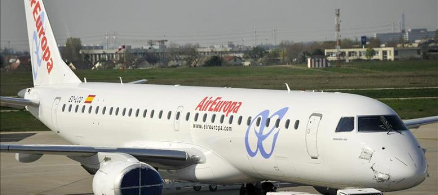 Imagen de archivo de un avión de Air Europa Imagen de archivo de un avión de Air Europa