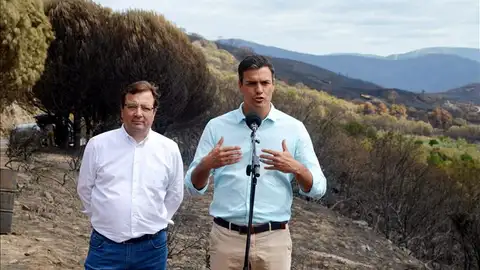 Sánchez acompañado por el presidente extremeño, Guillermo Férnandez Vara Sánchez acompañado por el presidente extremeño, Guillermo Férnandez Vara
