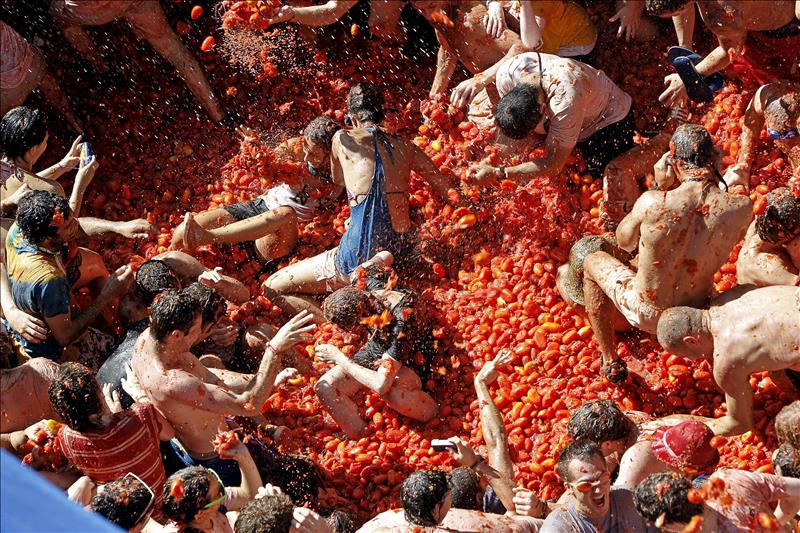 Buñol incrementa la seguridad y los puntos violeta en La Tomatina Buñol incrementa la seguridad y los puntos violeta en La Tomatina