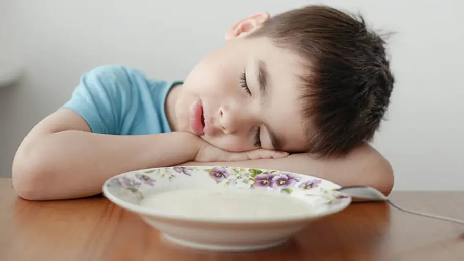 Niño cansado Niño cansado