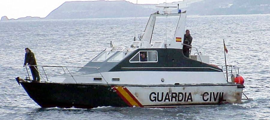 Equipos de salvamento de la Guardia Civil. Equipos de salvamento de la Guardia Civil.