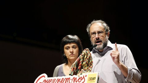 Antonio Ba&ntilde;os y Anna Gabriel, de la CUP