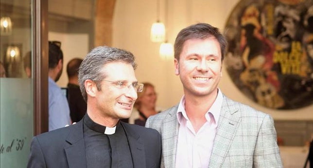 Krzysztof Charamsa: "La Iglesia Católica debe reflexionar sobre su obsesión por la sexualidad humana" Krzysztof Charamsa: "La Iglesia Católica debe reflexionar sobre su obsesión por la sexualidad humana"