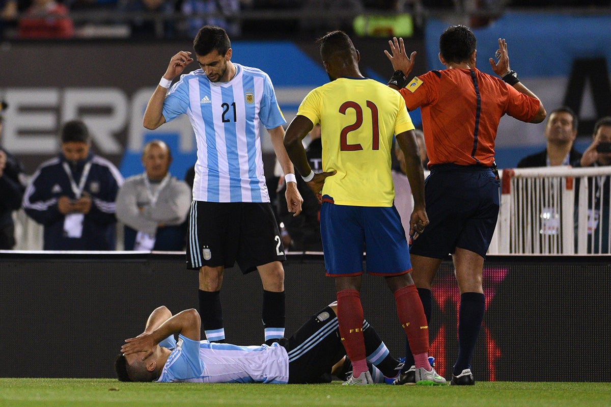 El Kun Agüero estará un mes de baja por un desgarro muscular El Kun Agüero estará un mes de baja por un desgarro muscular