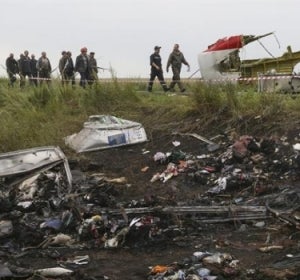Restos del vuelo MH17 Restos del vuelo MH17