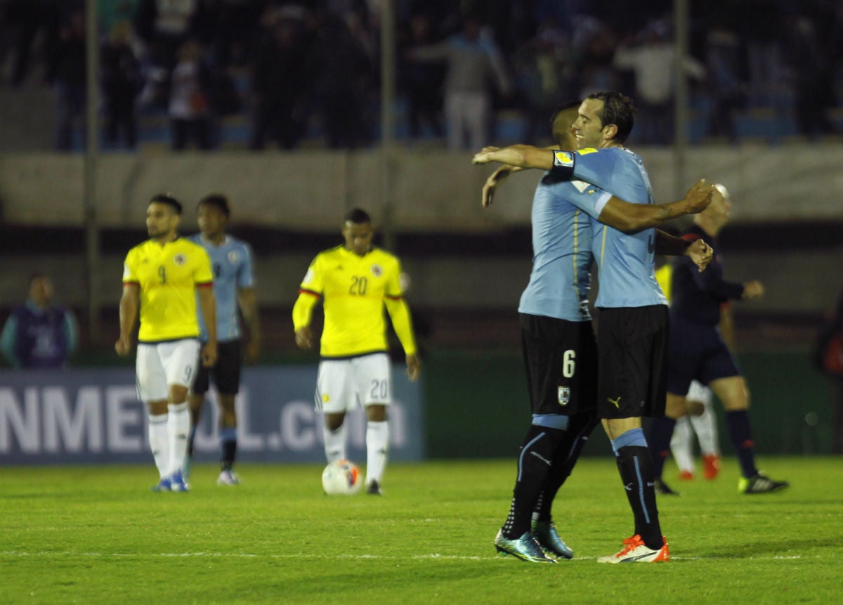 Uruguay y Chile comandan la clasificación sudamericana para el Mundial Uruguay y Chile comandan la clasificación sudamericana para el Mundial