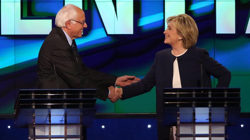 Clinton domina la escena del debate demócrata que da crédito a Sanders y O'Malley Clinton domina la escena del debate demócrata que da crédito a Sanders y O'Malley