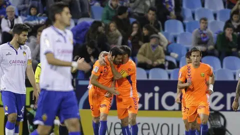 Los jugadores del Llagostera celebran un gol ante el Zaragoza Los jugadores del Llagostera celebran un gol ante el Zaragoza