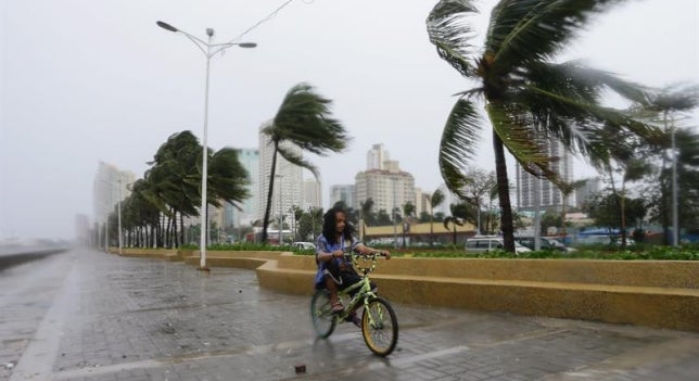 El tifón 'Koppu' golpea el norte de Filipinas y más de 14.000 personas han sido evacuadas El tifón 'Koppu' golpea el norte de Filipinas y más de 14.000 personas han sido evacuadas