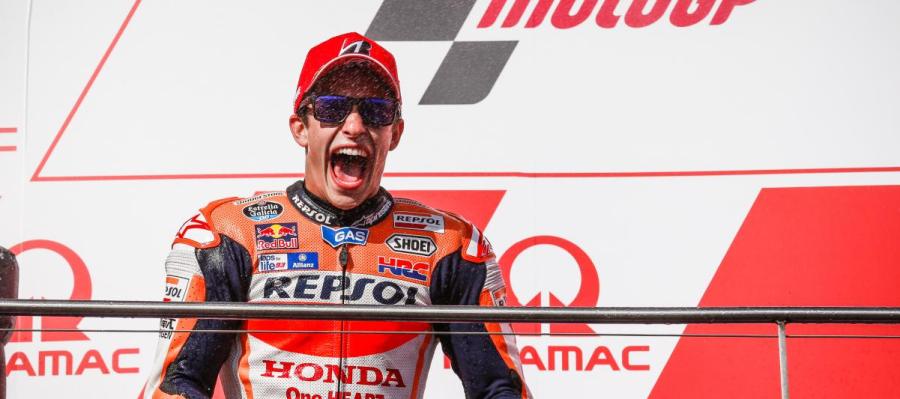 Marc Márquez celebra la victoria Marc Márquez celebra la victoria
