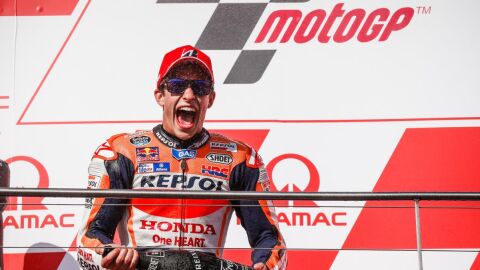 Marc M&aacute;rquez celebra la victoria