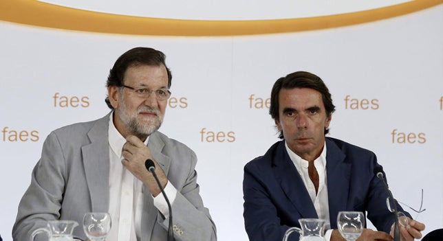 Las preguntas de Amón: "¿Va a terminar Rajoy denunciando a Aznar por bullying?" Las preguntas de Amón: "¿Va a terminar Rajoy denunciando a Aznar por bullying?"