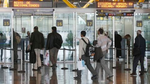 Control de seguridad en Barajas