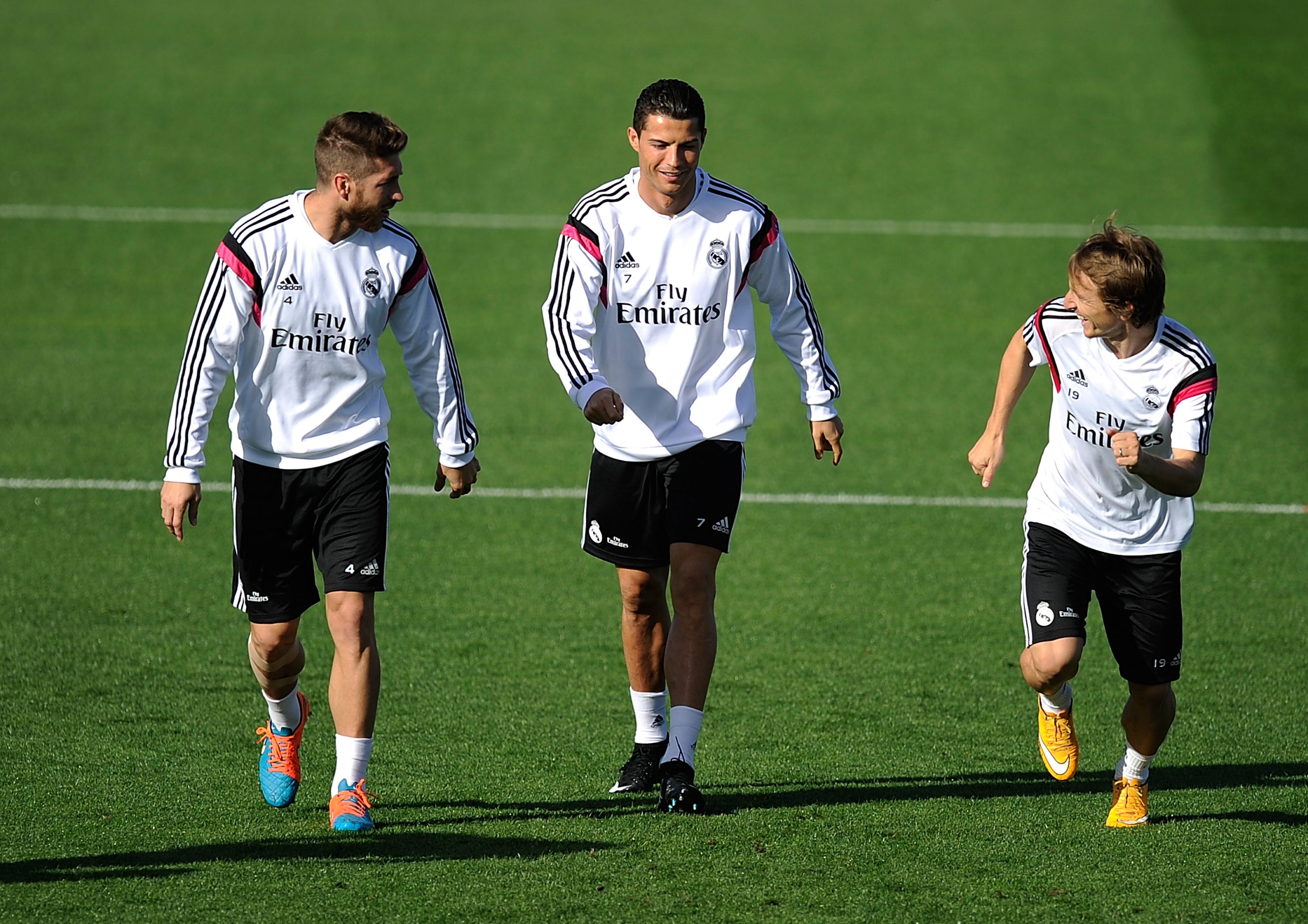 Ramos y Modric entran en la convocatoria y viajan a París Ramos y Modric entran en la convocatoria y viajan a París