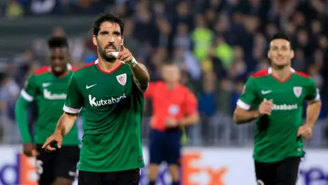 Raúl García celebra su gol contra el Partizán Raúl García celebra su gol contra el Partizán