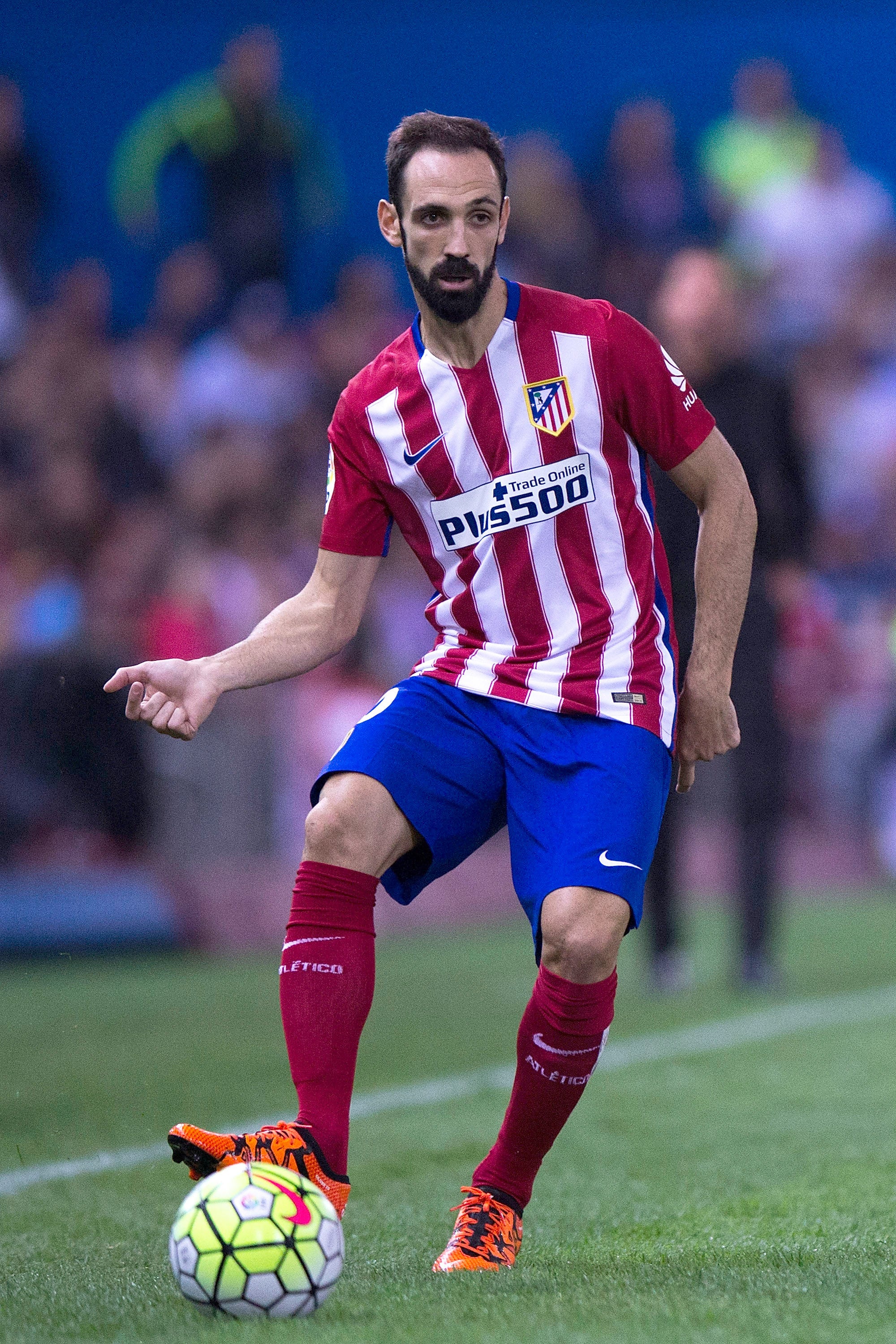 Juanfran recibe el alta médica y estará disponible para recibir al Galatasaray Juanfran recibe el alta médica y estará disponible para recibir al Galatasaray