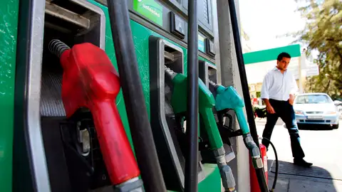 Surtidor de una gasolinera Surtidor de una gasolinera