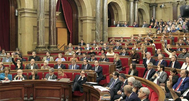 Mesa de redacción: Ciudadanos traslada una pregunta a la Generalitat a partir de una noticia falsa Mesa de redacción: Ciudadanos traslada una pregunta a la Generalitat a partir de una noticia falsa