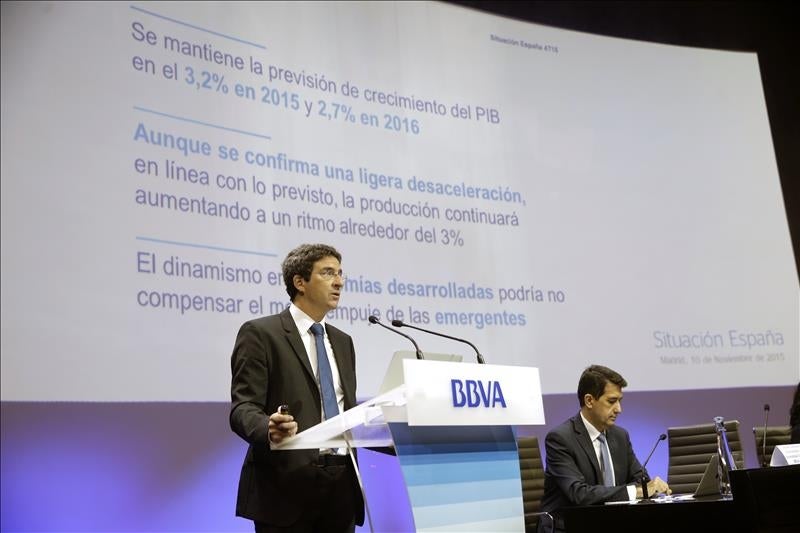 Jorge Sicilia, economista jefe del BBVA: "Cada semana adicional de confinamiento tiene un impacto negativo mayor en la economía" Jorge Sicilia, economista jefe del BBVA: "Cada semana adicional de confinamiento tiene un impacto negativo mayor en la economía"