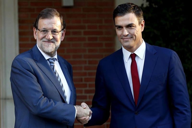 Tertulia: ¿Facilitará el PSOE la investidura de Rajoy como presidente? Tertulia: ¿Facilitará el PSOE la investidura de Rajoy como presidente?