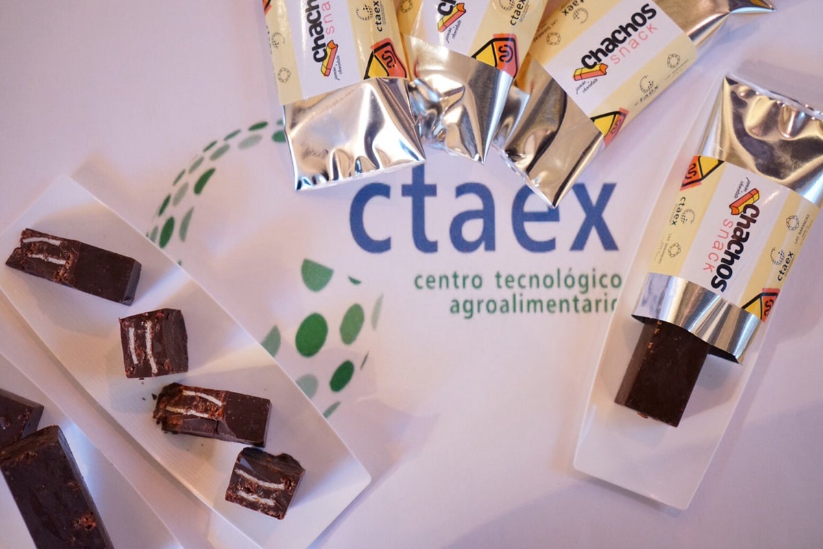 Crean las barritas 'Chachos', que mezclan chocolate con recortes de jamón ibérico Crean las barritas 'Chachos', que mezclan chocolate con recortes de jamón ibérico