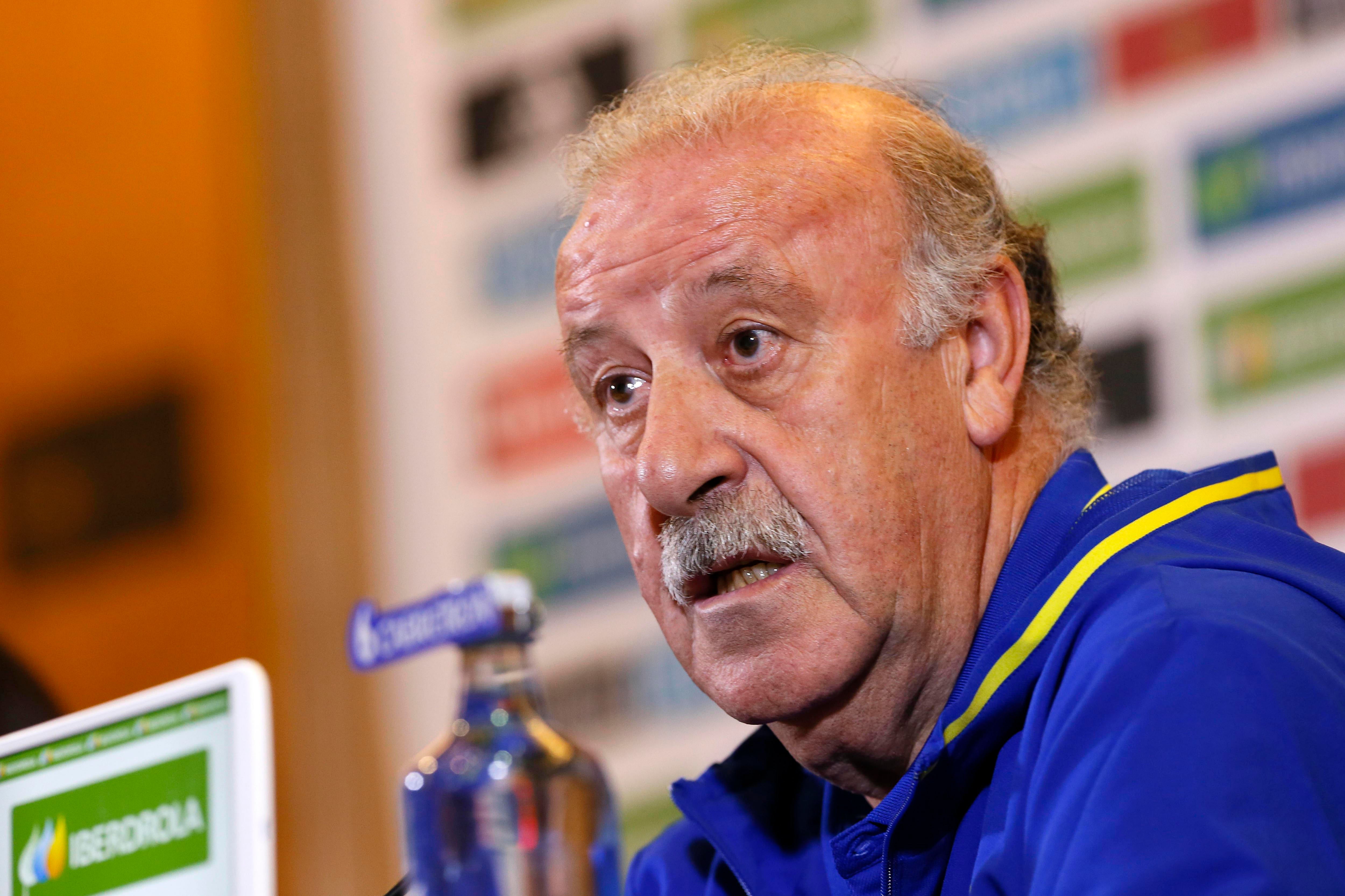 Del Bosque, sobre su futuro: "Tengo que ponerme en manos de RFEF para tomar la decisión final" Del Bosque, sobre su futuro: "Tengo que ponerme en manos de RFEF para tomar la decisión final"