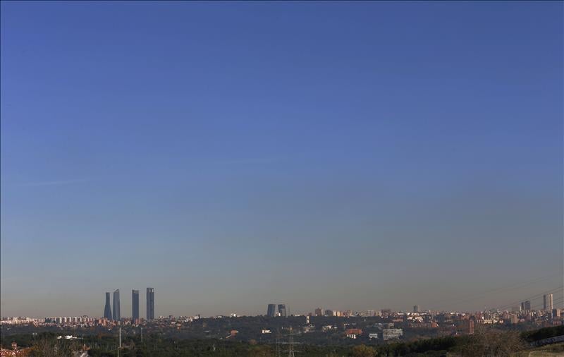 El Ayuntamiento de Madrid desactiva las medidas de restricción del tráfico tras bajar la contaminación El Ayuntamiento de Madrid desactiva las medidas de restricción del tráfico tras bajar la contaminación
