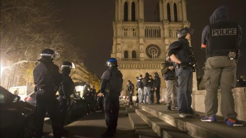 Notre Dame la noche de los atentados de Par&iacute;s