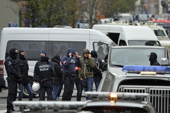 Bruselas mantiene el nivel de máxima alerta por atentados para este lunes Bruselas mantiene el nivel de máxima alerta por atentados para este lunes