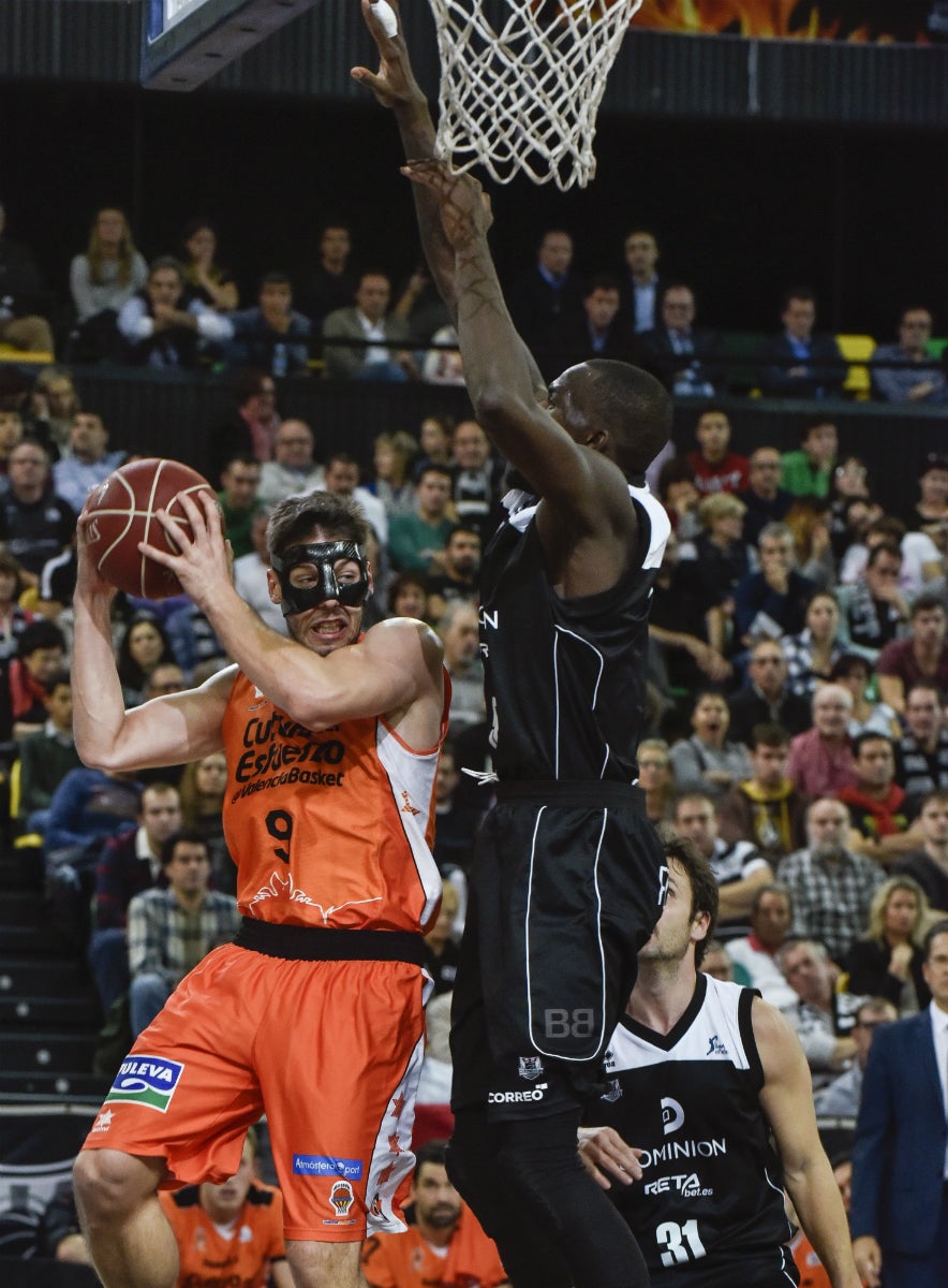 Shawn James, jugador del Bilbao Basket, no viaja con el equipo a París por temor Shawn James, jugador del Bilbao Basket, no viaja con el equipo a París por temor