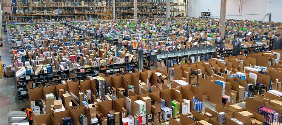 Almacén de distribución de Amazon Almacén de distribución de Amazon