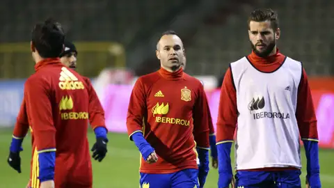 Iniesta y Diego Costa, en el entrenamiento de España en Bruselas Iniesta y Diego Costa, en el entrenamiento de España en Bruselas