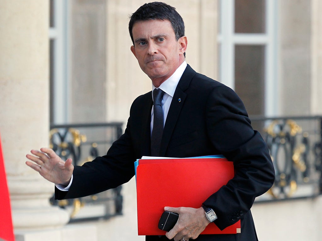 Valls modera su reforma laboral para salvar la oposición sindical Valls modera su reforma laboral para salvar la oposición sindical