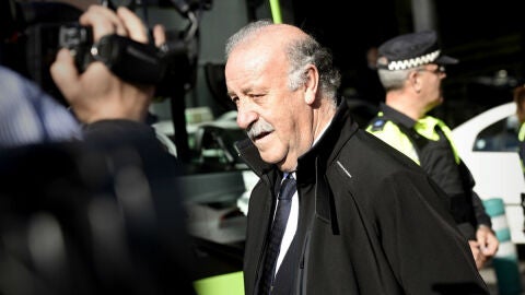 Vicente del Bosque, llegando al aeropuerto Adolfo Su&aacute;rez - Madrid Barajas