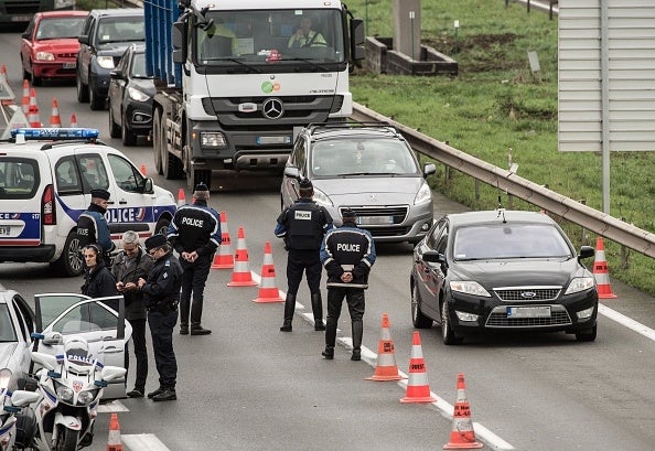 Tres nuevos inculpados en Bélgica por participar en actividades terroristas Tres nuevos inculpados en Bélgica por participar en actividades terroristas