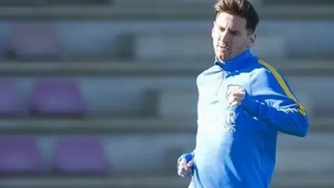 Leo Messi, en el entrenamiento del FC Barcelona Leo Messi, en el entrenamiento del FC Barcelona