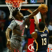 Jimmy Butler tapona a Paul George Jimmy Butler tapona a Paul George