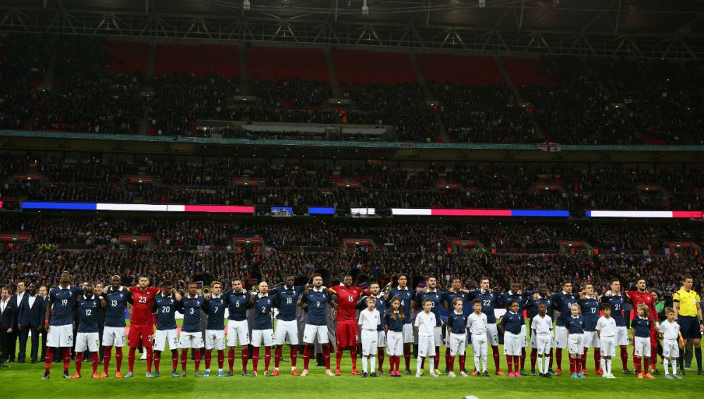 Los jugadores de Francia entonan La Marsellesa en Wembley
