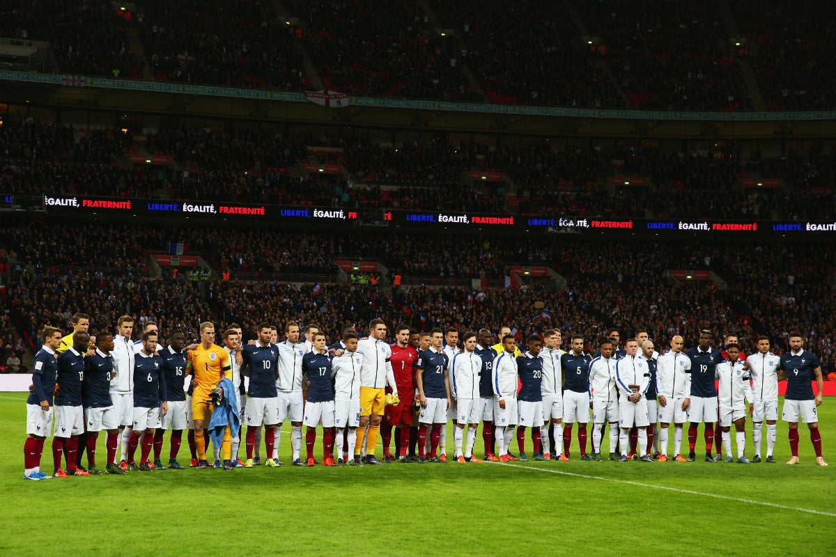 Inglaterra se impone a Francia en el amistoso que sirvió de homenaje a las víctimas Inglaterra se impone a Francia en el amistoso que sirvió de homenaje a las víctimas