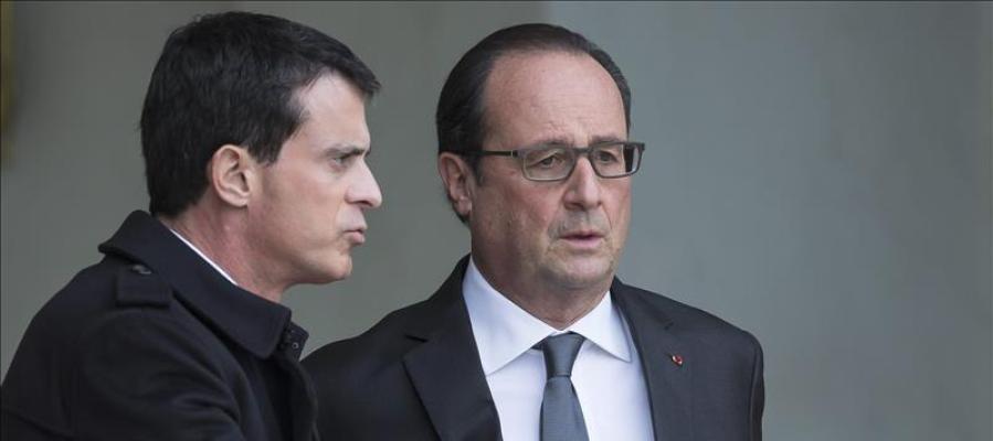 Manuel Valls con François Hollande. Manuel Valls con François Hollande.