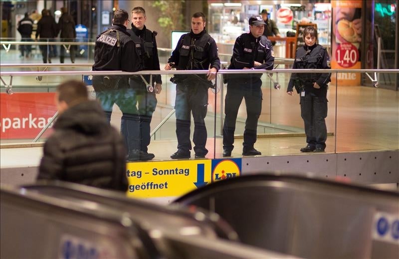La Policía alemana continúa tratando de esclarecer la amenaza terrorista en Hannover La Policía alemana continúa tratando de esclarecer la amenaza terrorista en Hannover