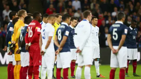 Minuto de silencio en el Inglattera-Francia en Wembley Minuto de silencio en el Inglattera-Francia en Wembley