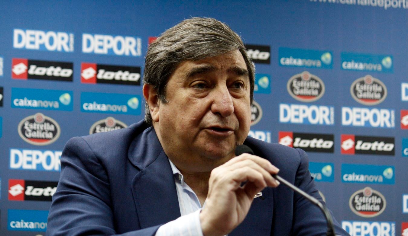 Augusto Cesar Lendoiro: "A alguien tuvo que patinarle una neurona para crear una Segunda B así" Augusto Cesar Lendoiro: "A alguien tuvo que patinarle una neurona para crear una Segunda B así"