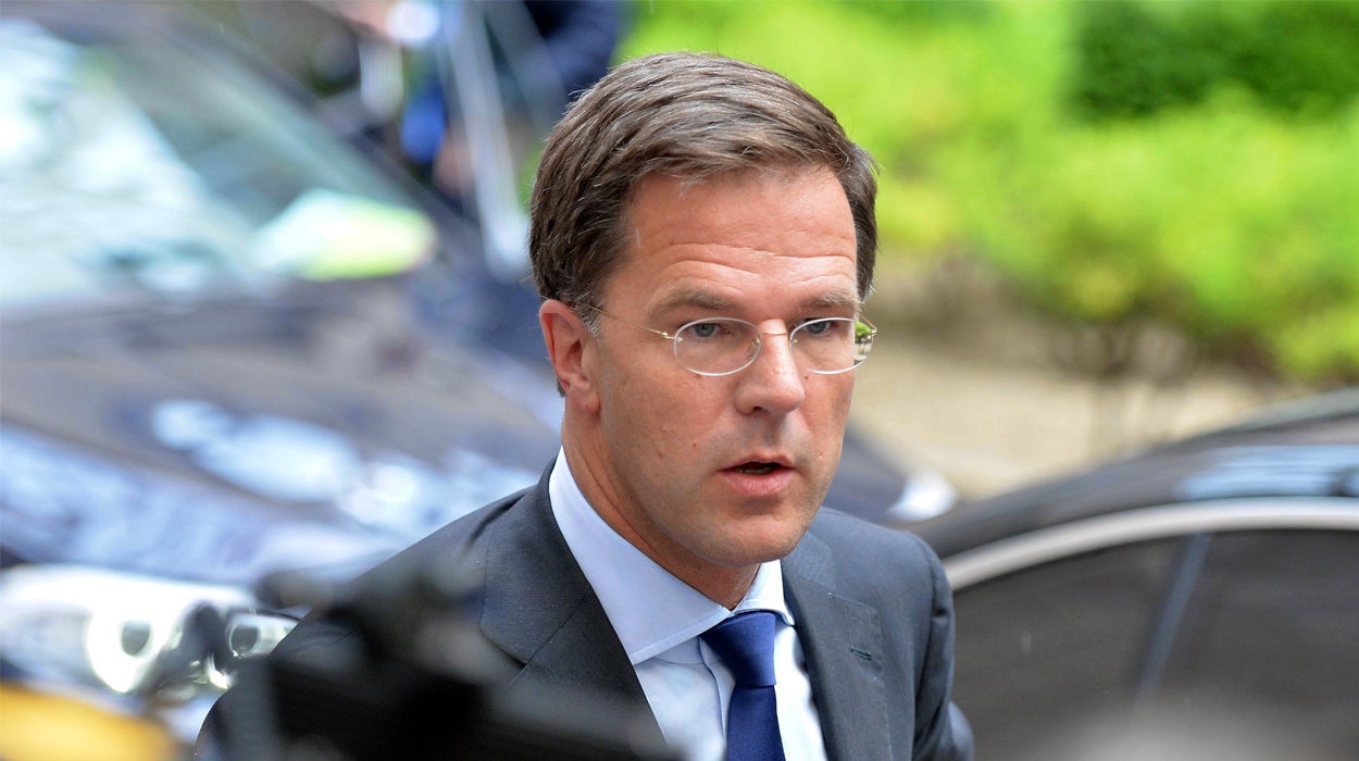 Marke Rutte celebra la victoria que le otorgan los sondeos: "El pueblo ha dicho no a un tipo equivocado de populismo" Marke Rutte celebra la victoria que le otorgan los sondeos: "El pueblo ha dicho no a un tipo equivocado de populismo"