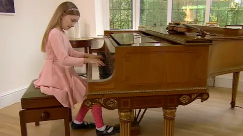 La pequeña señorita Mozart. La pequeña señorita Mozart.