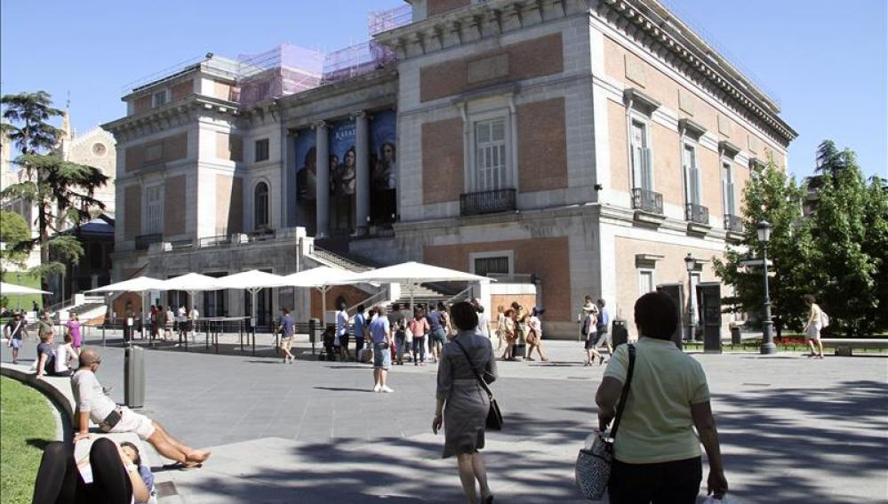 Vista de la fachada del Museo del Prado de Madrid Vista de la fachada del Museo del Prado de Madrid