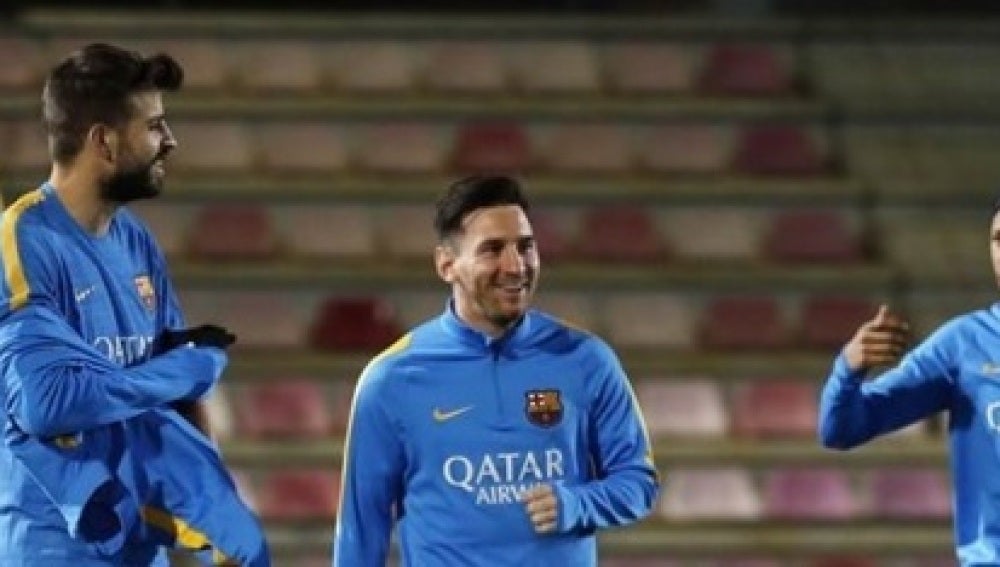 Messi, Piqué y Neymar, en el entrenamiento del Barcelona