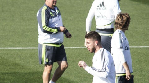 Sergio Ramos, en el entrenamiento en Valdebebas
