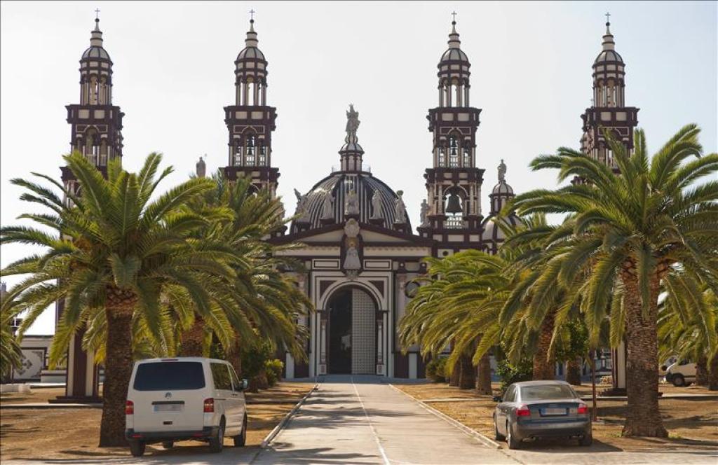 La Cultureta 6x21: Osho, Fellini, Los Morancos... Todo cabe en el Palmar de Troya La Cultureta 6x21: Osho, Fellini, Los Morancos... Todo cabe en el Palmar de Troya